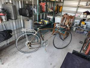 lot 58 image: Vintage Schwinn Varsity bicycle