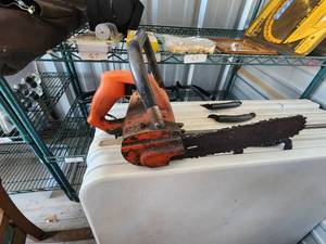 lot 185 image: Electric 10 chainsaw