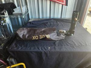 lot 166 image: Blue Ox BX7420 - 10k capacity tow bar - high dollar item - will need car attachment