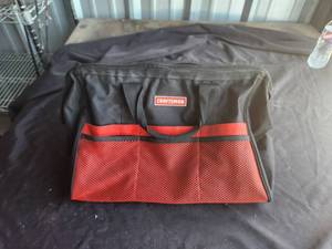 lot 124 image: Craftsman tool bag