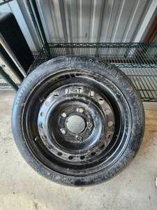 lot 156 image: Spare temporary tire - T12510D15