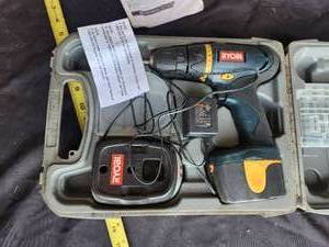 lot 123 image: Ryobi 7.2volt cordless drill in case
