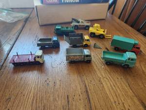 lot 112 image: Selection of vintage Lesney-Matchbox toy cars
