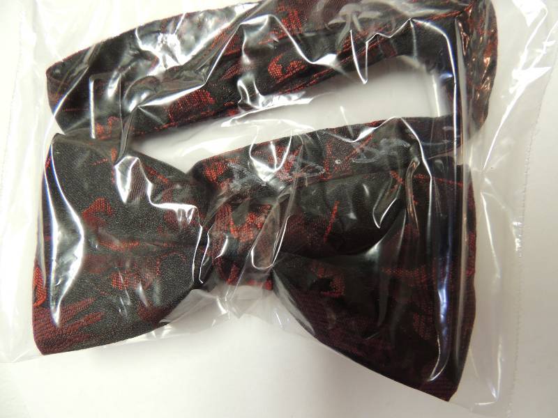 lot 142 image: RedBlack bow tie...
