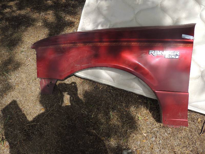 lot 263 image: Left front fender for Ford Ranger X...