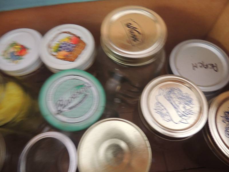 lot 323 image: Box of Mason Jars...