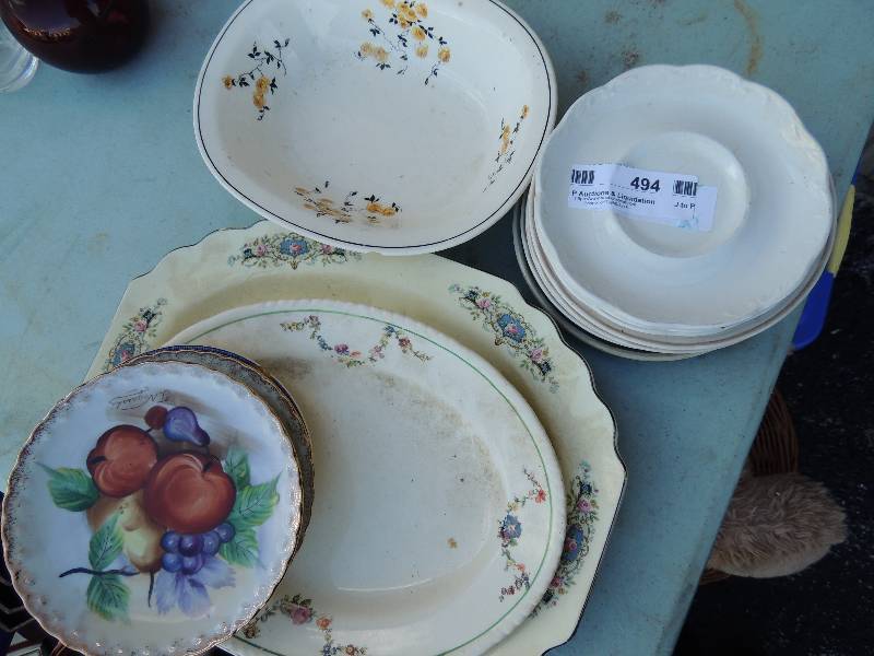 lot 494 image: Pottery, saucers, bowls, etc....