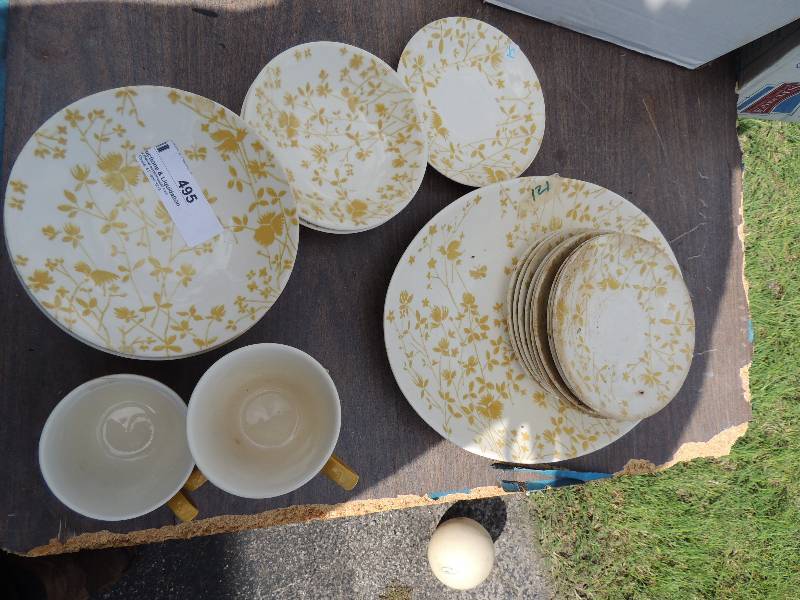 lot 495 image: Decor dishes 3 tea cups, 6 saucers...