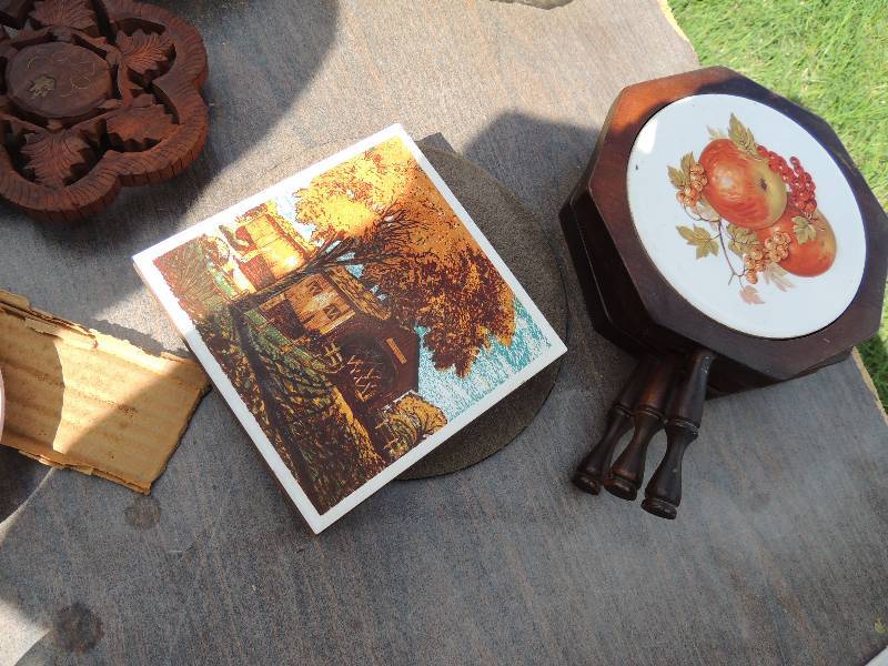 lot 499 image: trivets, hot pads, coasters...