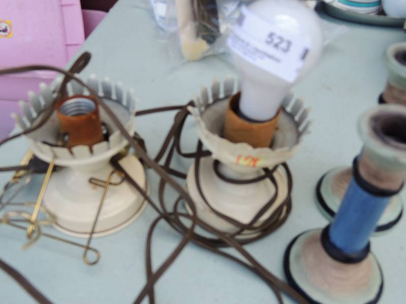 lot 523 image: 2 lamps off white and  2 decorated...