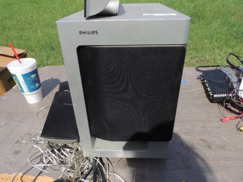 lot 538 image: Phillips Surround Sound system...