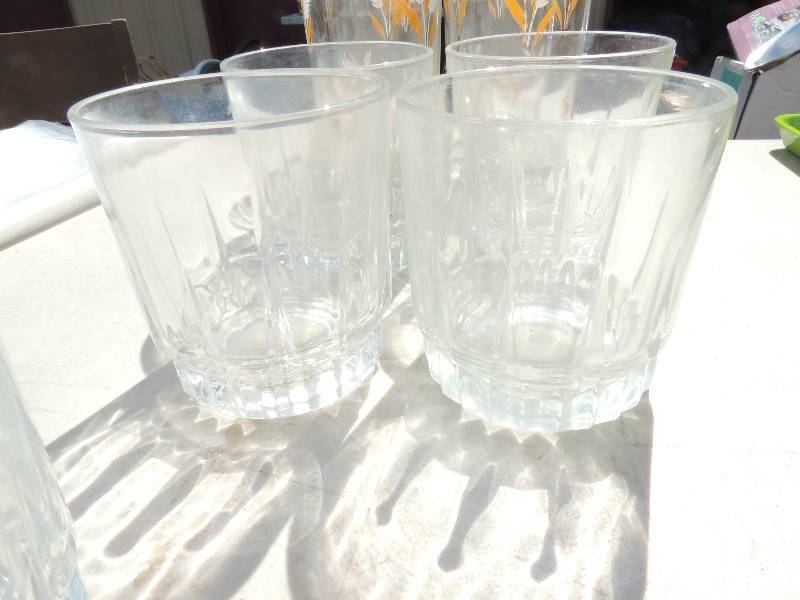 lot 547 image: 4 HIGH BALL GLASSES & 4 TEA GLASSES WITH WHEAT PATTERN
