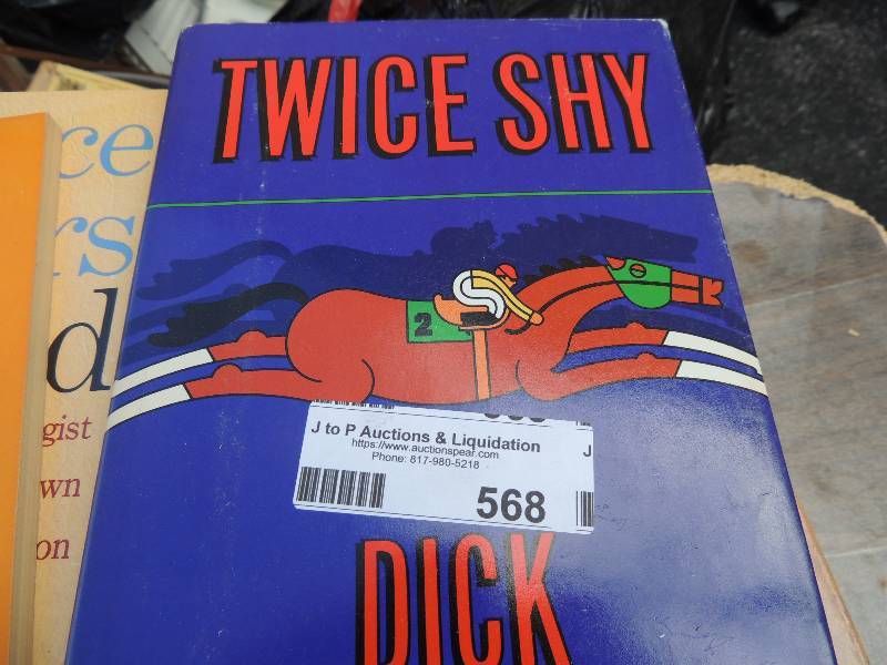 lot 568 image: Collection of books 27 count...