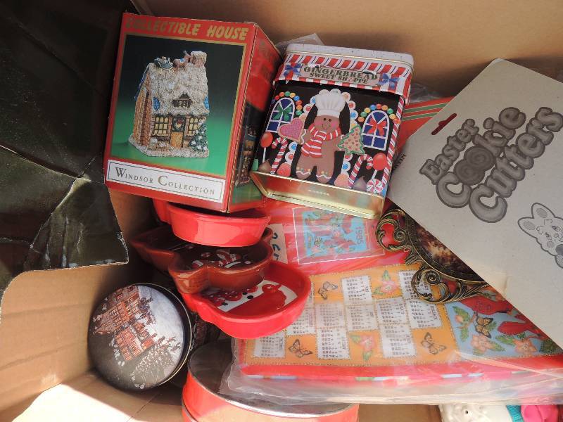 lot 603 image: Box of Christmas tins, ceramic dish...