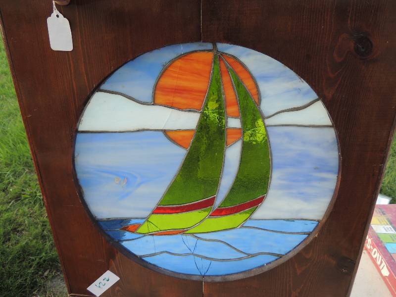 lot 622 image: Stained glass sailboat 14 has cracks - see photos