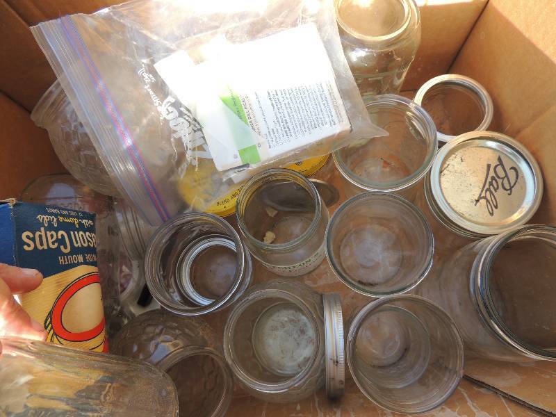 lot 626 image: Canning jars lids and seals...