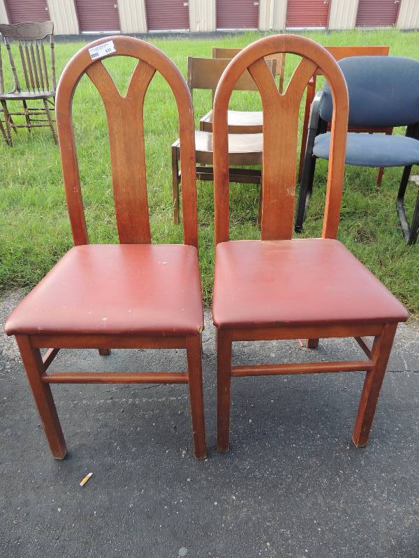 lot 631 image: 2 curve back chairs, 1 blonde strai...