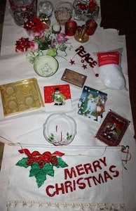 lot 9 image: Christmas home dcor, see photos