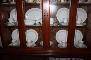 lot 21 image: China dish set - Contemporary Noritake Marywood. See photos