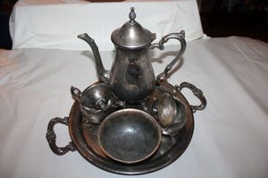 lot 22 image: Silver plated coffee serving set