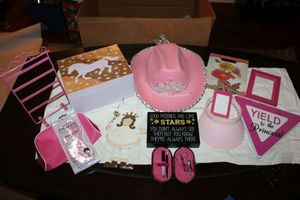 lot 32 image: Pink Princess lot as shown