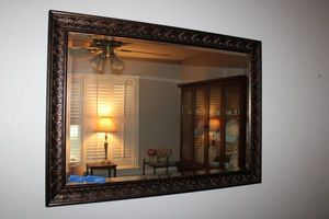 lot 30 image: Framed wall mirror - 41x29