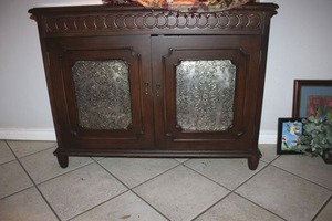 lot 39 image: Console table only with metal door panels - 42x12x32