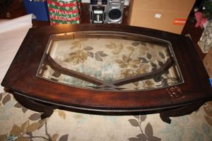lot 41 image: Glass top coffee table - 50x30x20, see photos