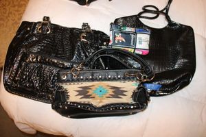 lot 157 image: Black purses, see photos