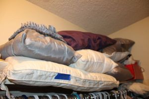 lot 164 image: Gray and white pillows