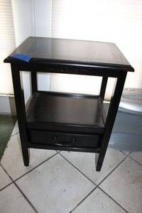 lot 188 image: Side table as shown