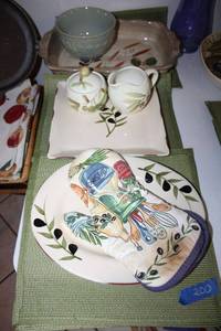 lot 200 image: Olive style serving dishes Bella Cucina plates, Home trends casserole dish, creamer and sugar bowls