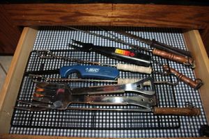 lot 227 image: Grill cooking utensils