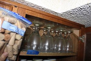 lot 219 image: Clear glass set and corks