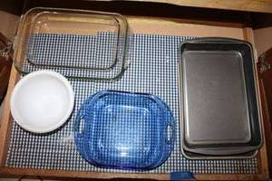 lot 217 image: Baking pans includes blue glass bakeware