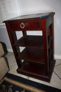 lot 246 image: Side table - 17 x 13 x 28tall