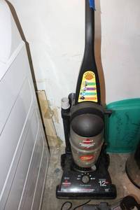lot 257 image: Bissell Power Force Bagless vacuum