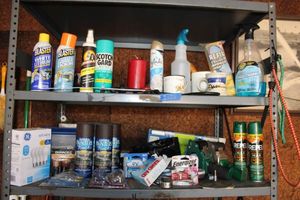 lot 275 image: Misc. auto and household items