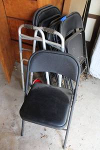 lot 290 image: Black folding chairs and walker