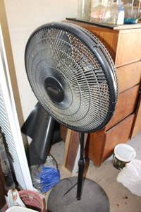 lot 296 image: Pedestal fan