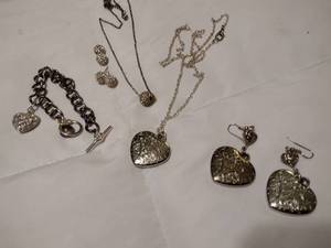 lot 110 image: Jewelry Heart necklace with matching earrings and more
