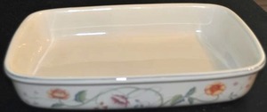 lot 8 image: Villeroy & Boch 1748 Vilbofour Albertina Casserole Dish Oven to Table, Dishwasher and Microwave Safe