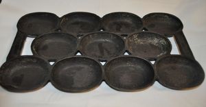 lot 35 image: Cast Iron Vintage Muffin Pan
