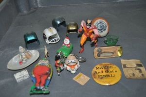 lot 50 image: Miscellaneous Miniature Items including an antique Monopoly real estate card, Vintage metal X-men Wolverine character and more