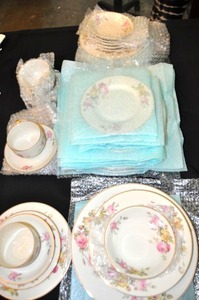 lot 23 image: TK Haviland Bohemia Service for 6  (missing one cup)
