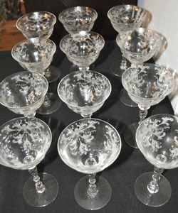 lot 78 image: Vintage Tiffin Etched Stemware (12)