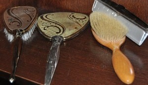 lot 145 image: Vintage, Brush, Mirror and Comb
