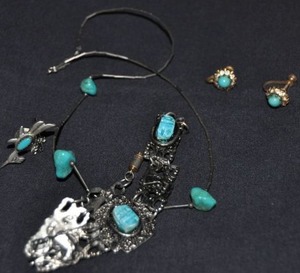 lot 151 image: Jewlery, Sterling silver with Turquiose stone road runner pin, Turquiose Colored Stones in Silver Tone bracelett and more