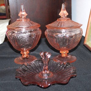 lot 184 image: Two Depression Glass Pink Mayfair Candy dish with Lid, Pink Depression Glass Dish with Center Handle