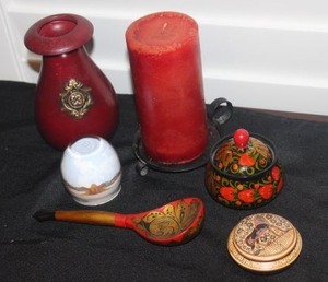 lot 196 image: Home Dcor Pieces, Including Wooden Bowl and Spoon, Red Vase and Candle and Small Trinket dish